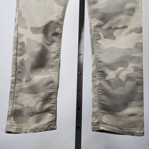 Jordache Green Camo Print Mid Rise Skinny Pants Size 12 - Picture 4 of 8